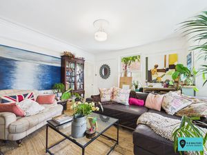 Living Room- click for photo gallery